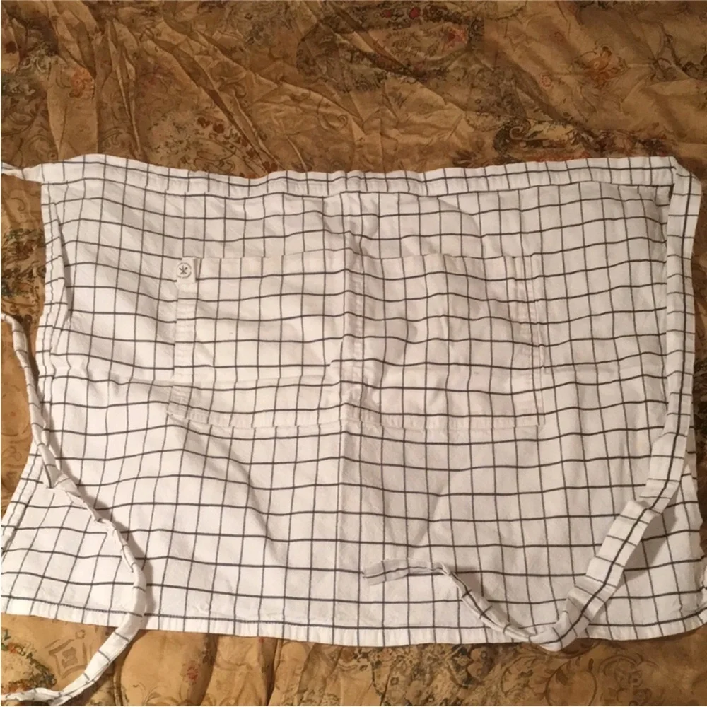 Williams Sonoma White and Blue Grid Apron